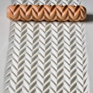 Pottery Hand Roller / Clay Texture Tool - Zigzag R05