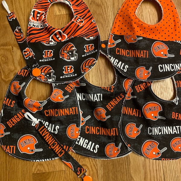 Cincinnati Bengals Bibs With Pacifier Buddy