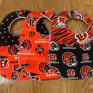 Cincinnati Bengals Bibs With Pacifier Buddy