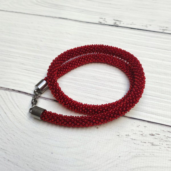 Dark red and cherry beaded crochet necklace. A simple necklace for every day. Unisex necklace. Handmade and Minimalist necklace.