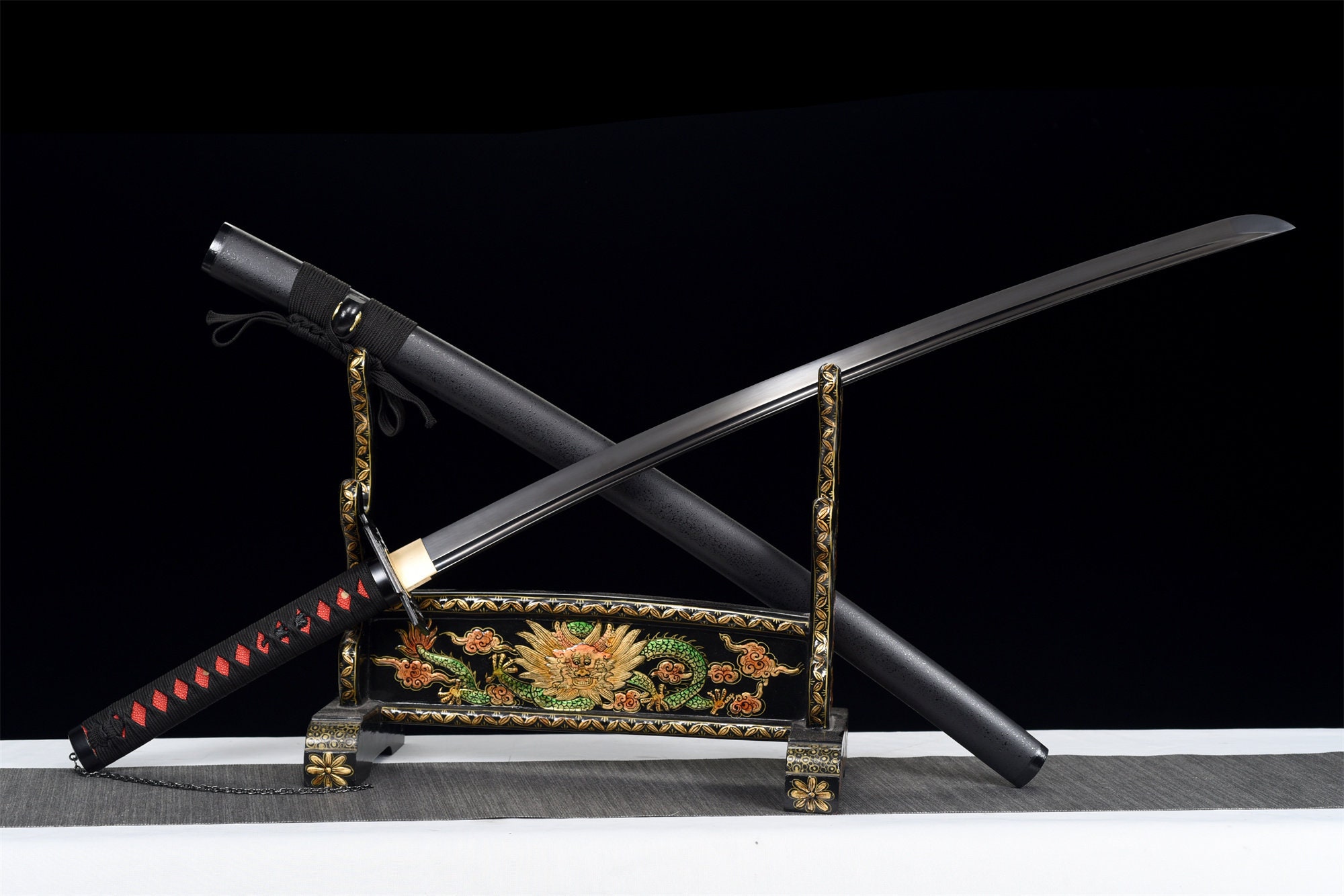 Katana japonesa hecha a mano Espada Samurai Espadas de anime real Acero  afilado 1045 de alto carbono Vaina negra Hoja asada verde / negra -   México