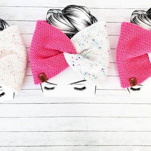 Calentadores de orejas rosas con parte delantera retorcida / Diadema de punto para niños y adultos / Calentadores de orejas para mujer / Diadema entrecruzada retorcida / Regalo rosa por menos de 25 imagen 5
