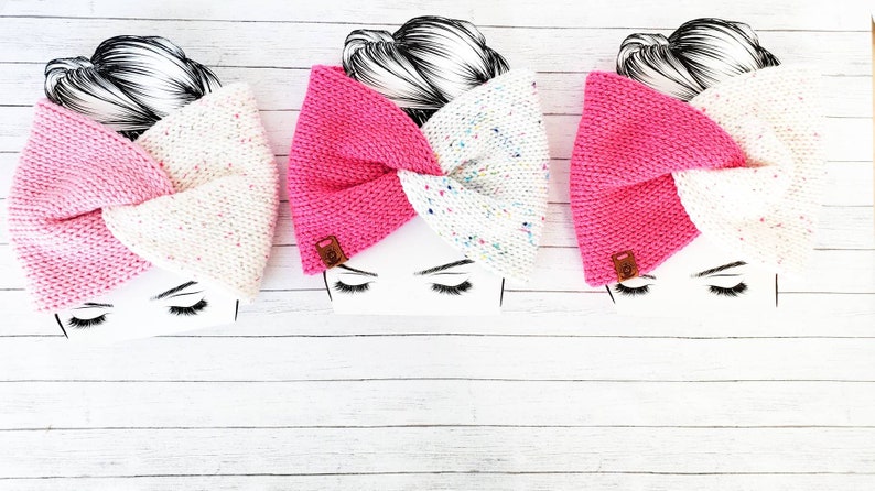 Calentadores de orejas rosas con parte delantera retorcida / Diadema de punto para niños y adultos / Calentadores de orejas para mujer / Diadema entrecruzada retorcida / Regalo rosa por menos de 25 imagen 5