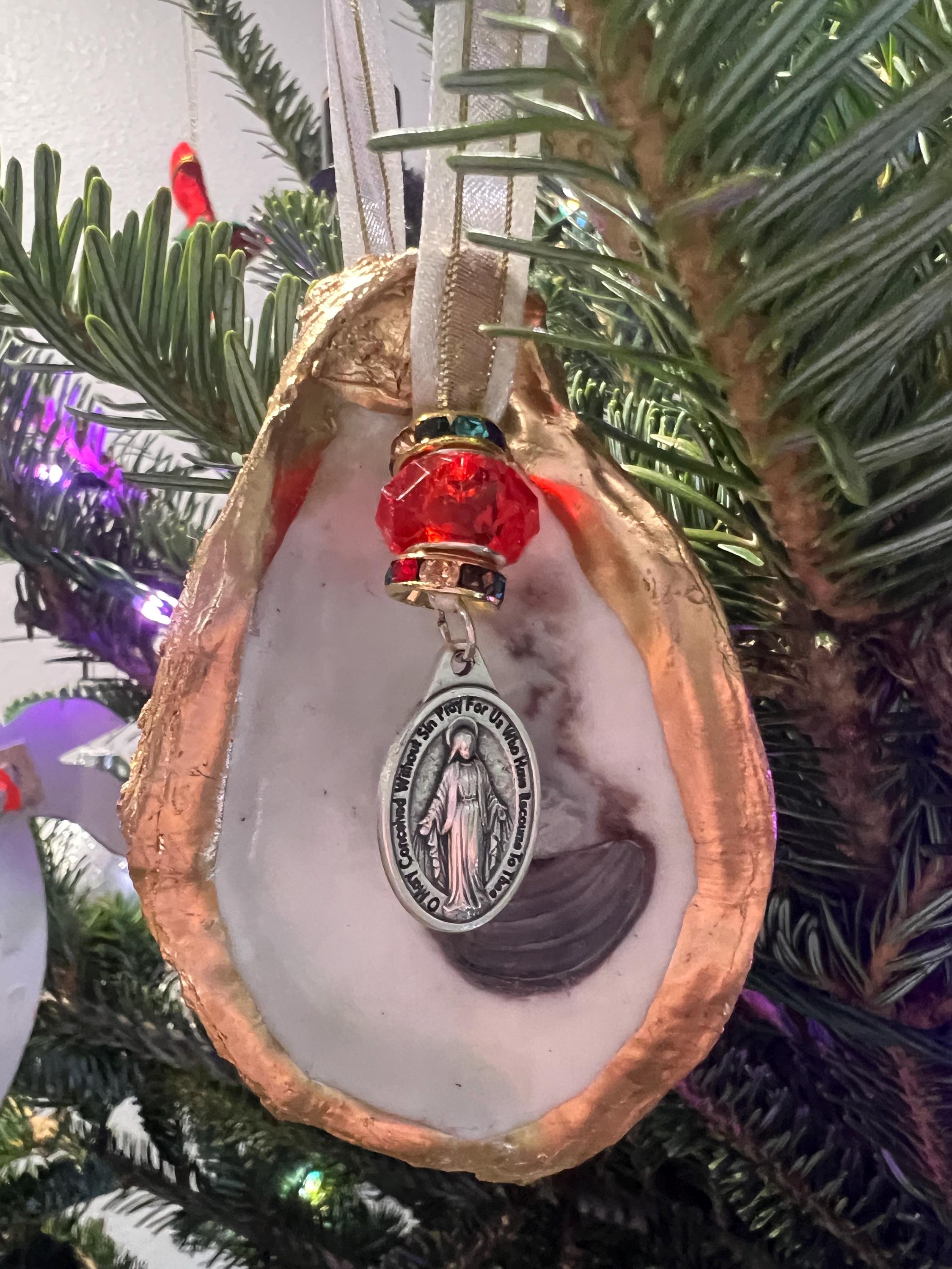 Holy Mary Shell Blessed Mother, Virgin Mary Oyster Shell Ornament - Etsy