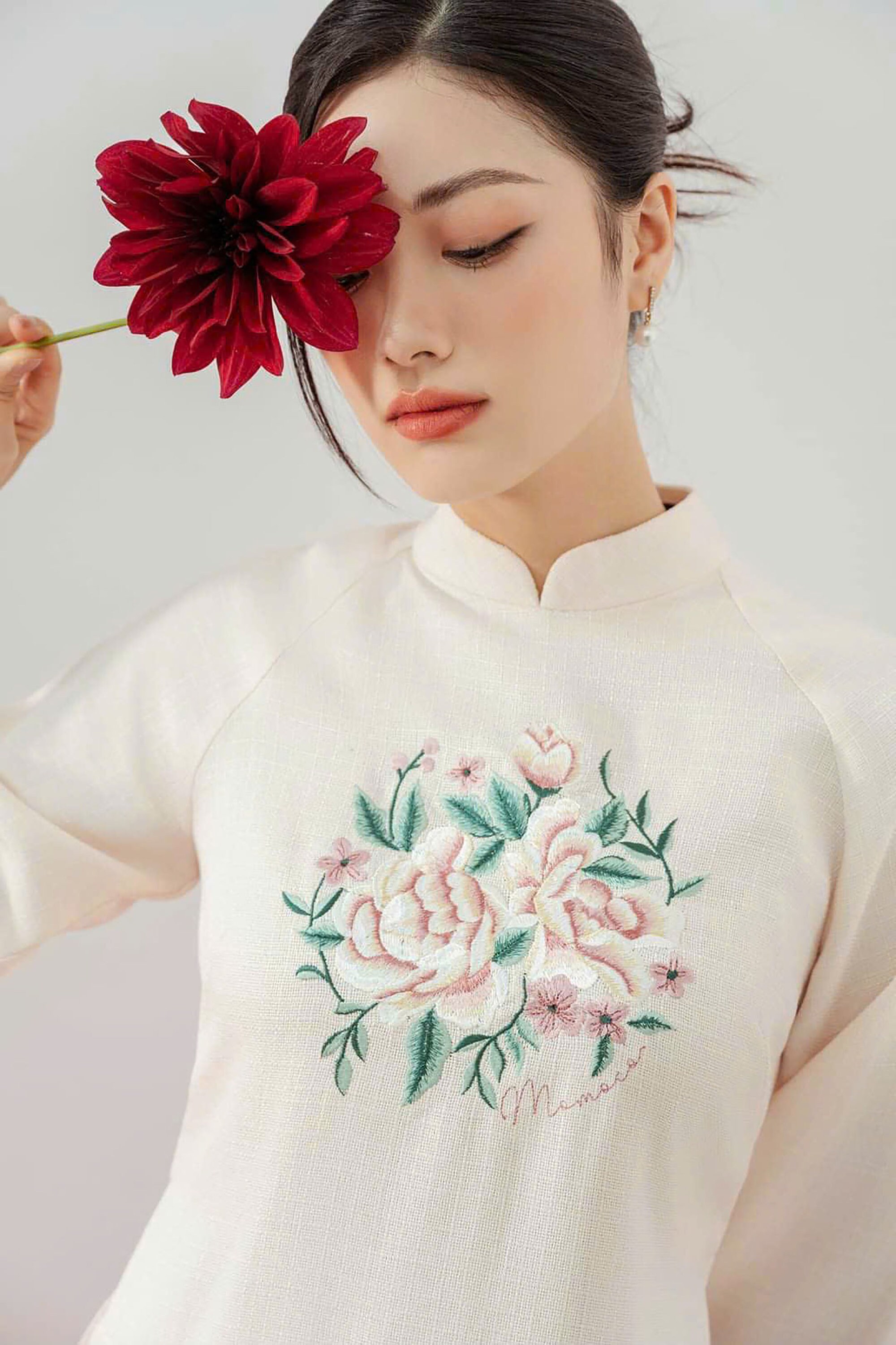 QUYNH Vietnamese Linen Embroidered Ao Dai for Women, Ao Dai for Girls