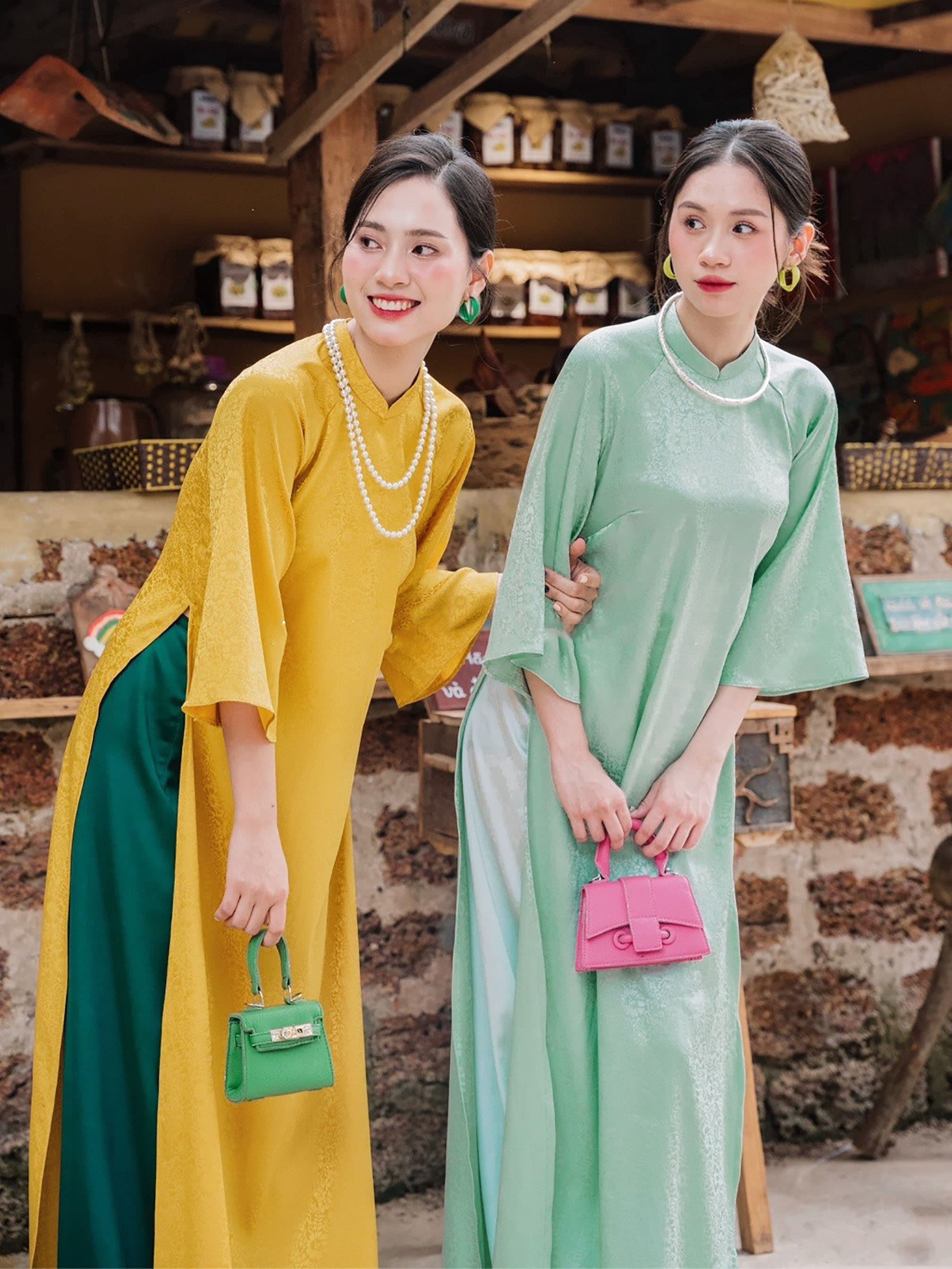 ベトナムアオザイ(Áo dài Việt Nam)-No335 Amazon.com: H18 Forest Green Ao dai Vietnam NO PANTS