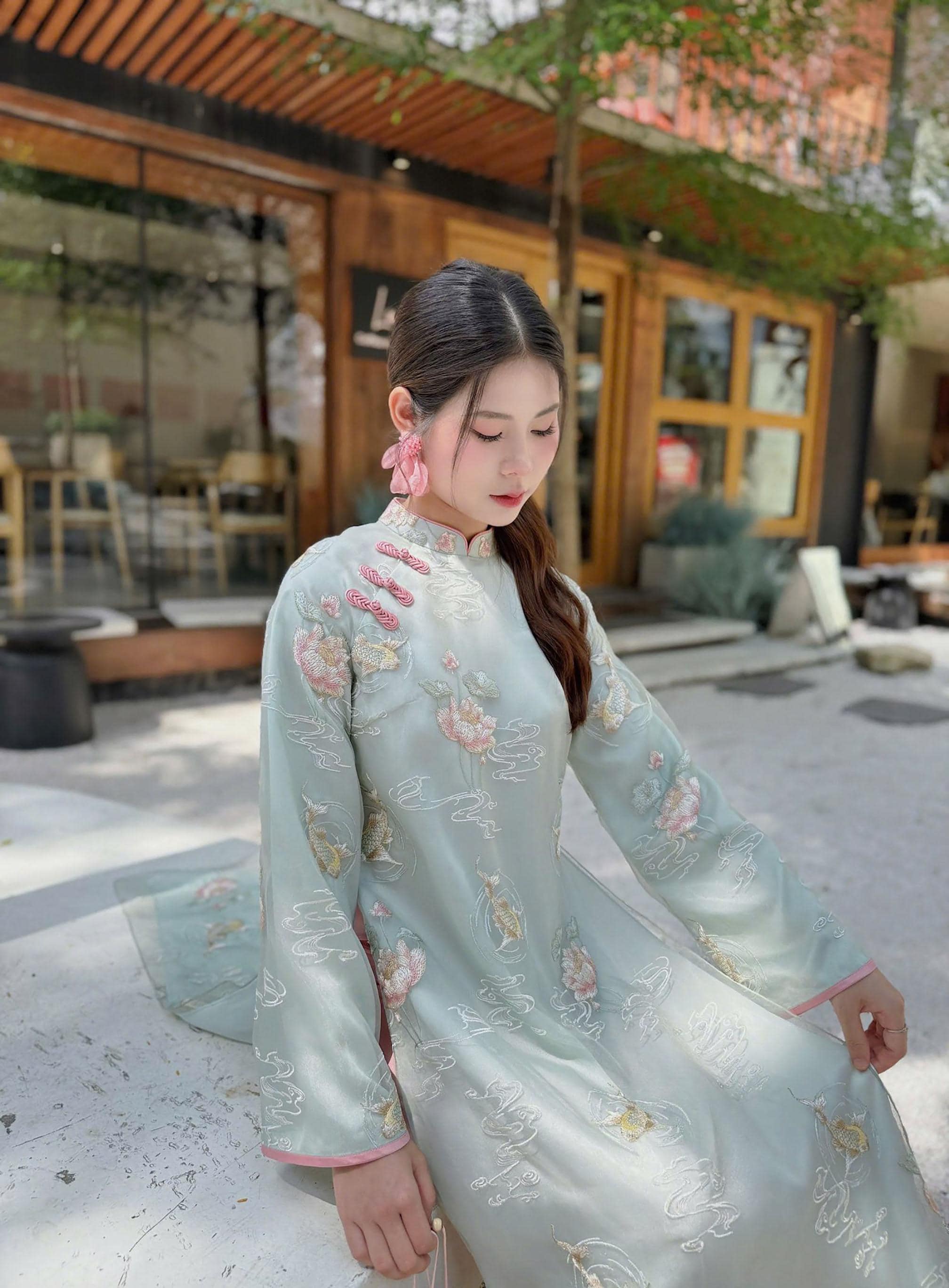 vietnam new year dress Vietnamese's Ao Dai for Lunar New Year