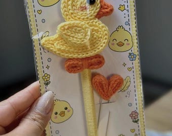 Personalized tricotin pen,yarn knitted, Handmade Crochet Chicken Pen and Heart Paperclip Set,  Stationary Gift for Coworkers, family, friend