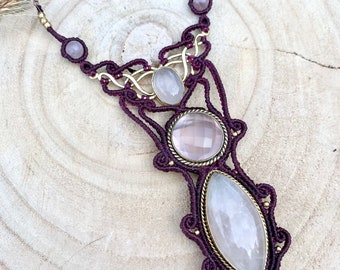 Collier macramé,collier femme, collier macramé plastron,ras de cou,collier ethnique,collier bohème,collier déesse,Macramé,quartz rose