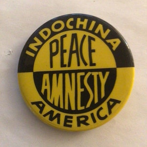 Vintage 1967 Indochina America Peace Amnesty Pin