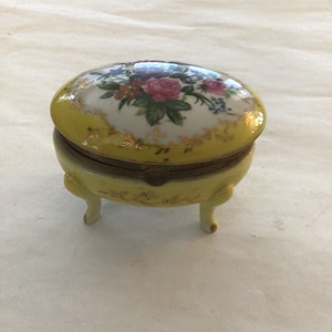 Vintage Japanese Porcelain Trinket Box