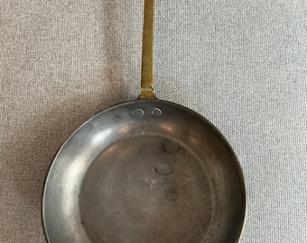 Vtg Copper/Brass Frying Pan 7.5" Diameter Kitchen Decor