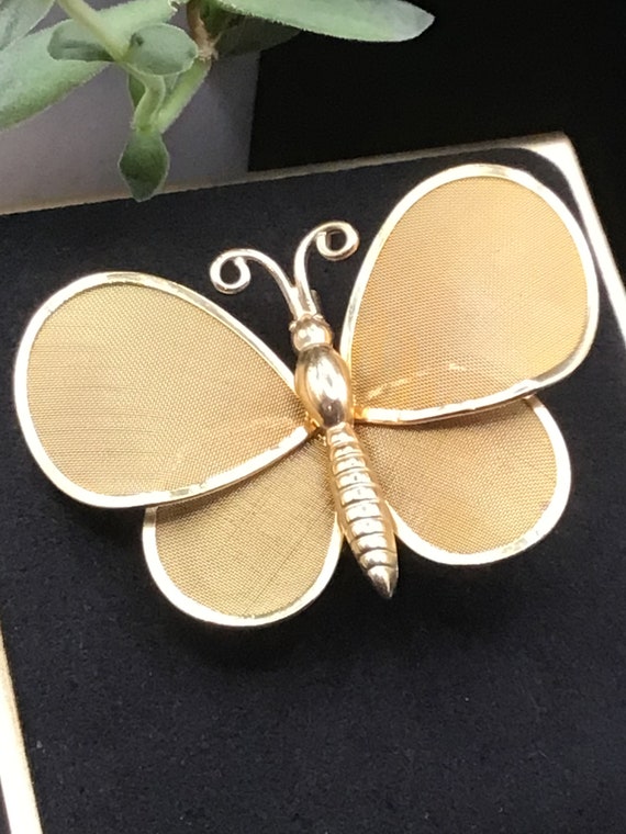 Vintage Gold Tone Butterfly Brooch Mesh Wings - image 1