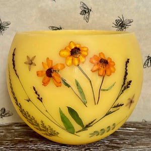 Beeswax Luminary Mother&#39;s Day Anniversary Birthday Memorial Gift  Pressed Flowers Decor Tea light Candleholder Globe Lantern Housewarming