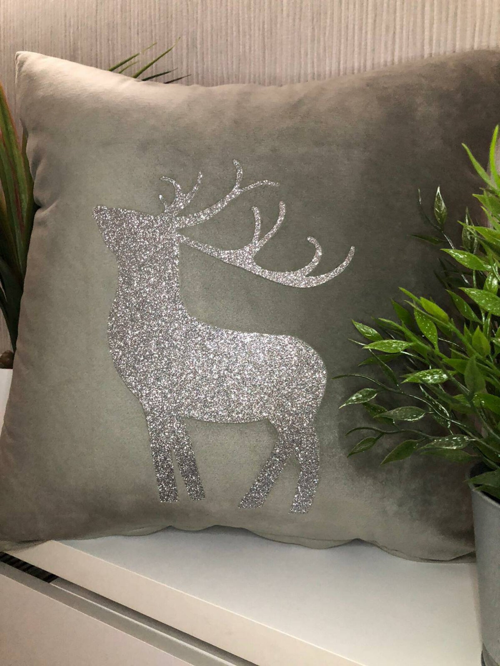 Reindeer christmas cushion cover grey velvet 40cmx40cm Etsy.de