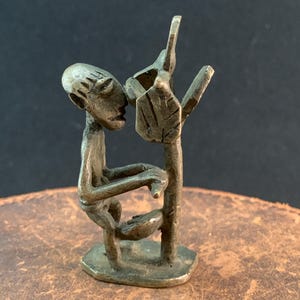 Antique Bronze Akan gold-weight used by Ashanti/ Asante of West Africa 6.8cm