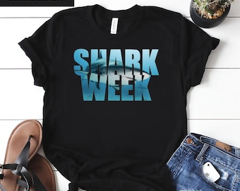 Camicia Shark Week 2023, regali Shark Week, Save the Sharks, abbigliamento Shark 2023, camicia Shark, grande squalo bianco, maglietta estiva da spiaggia Shark Fans Shirt