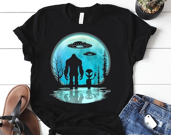 Bigfoot Alien Shirt, Sasquatch Shirt, Funny Bigfoot Shirt, Ufo Shirt, Alien Shirt