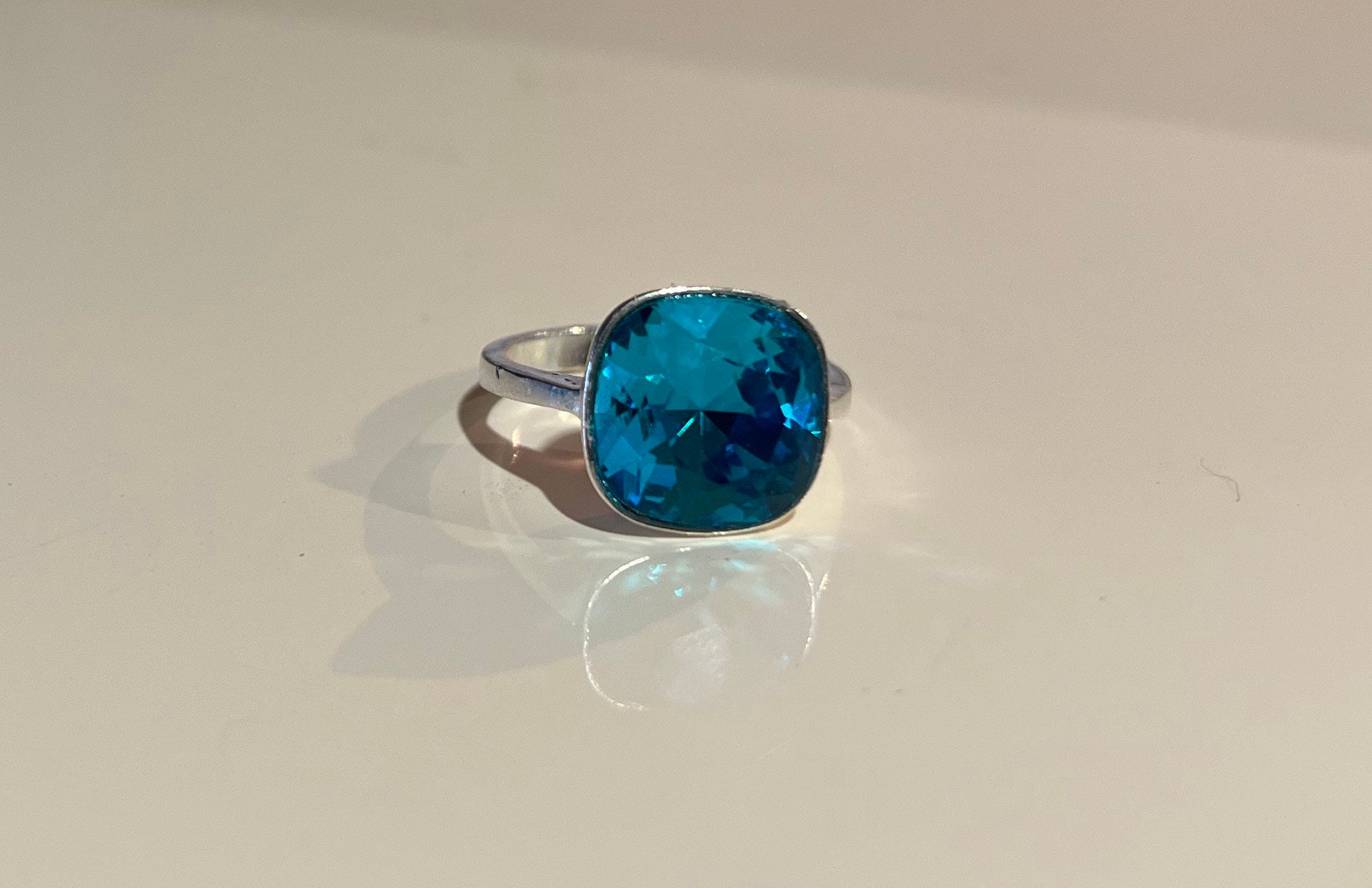 Gem Stone King 2.74カラット シンセティック ルビー ピアス レディース シルバー925 イエローゴールド 加工 7月 誕生石_並行輸入品 Gem Stone King 2.74カラット シンセティック ルビー ピアス