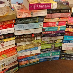 Lot of 10 Nora Roberts Romance Set Paperback random Books Mix Fiction ...
