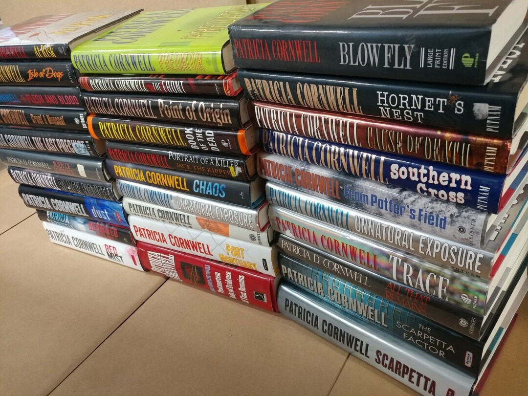 Lot Of 10 Patricia Cornwell Paperback Mystery Books - Scarpetta Series, Random Titles