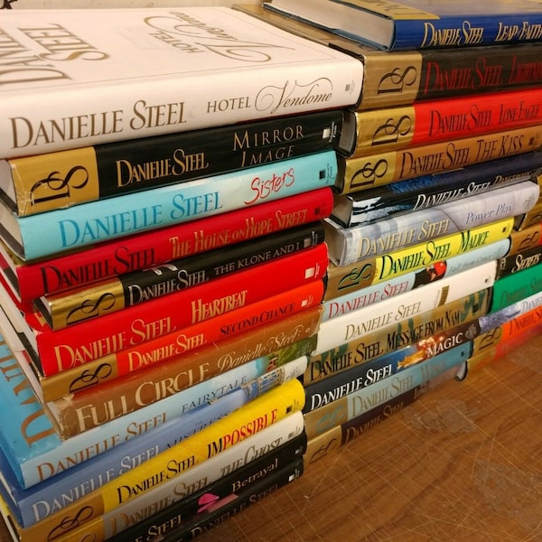 Lot Of 10 Danielle Steel Romance Set Popular Series Hardcover Hcdj Hb Books Mix