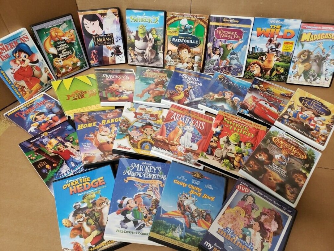 Lot of 10 Dvd Cartoon Family Children Classic Animated Kids Disney
