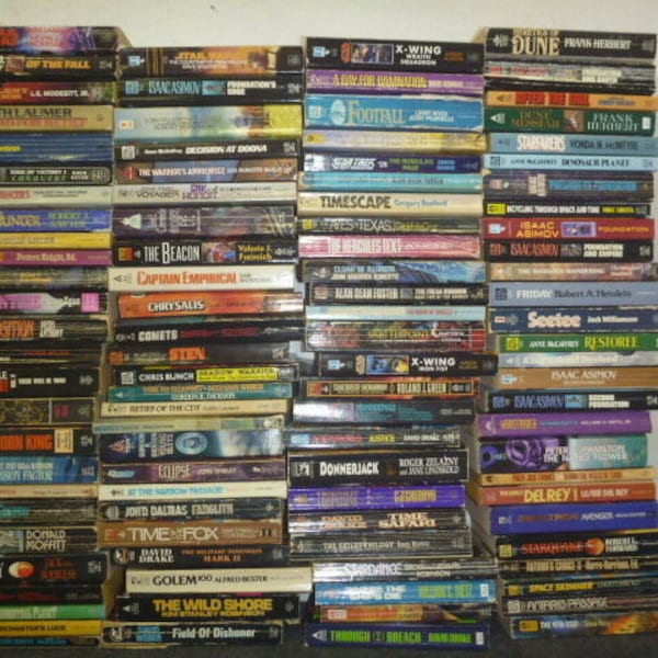 Lot Of 20 Science Fiction Popular Authors Bestsellers Rare Books Paperback Sci-Fi Mix Random Set