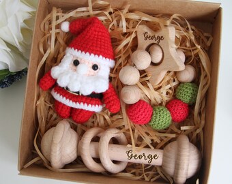 Ricordo di Babbo Natale all'uncinetto, riempitivi personalizzati per calze di Natale, confezione regalo per bambino, uncinetto in cotone e sonaglio in legno di faggio