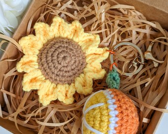 Portachiavi Amigurumi arancione girasole all'uncinetto, regalo per la nuova casa, regalo di girasole, regalo per lei