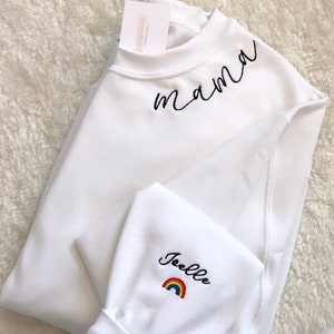 Mama Sweatshirt / Besticktes Mama Sweatshirt / Regenbogen Baby Sweatshirt / Mama Rundhalsausschnitt / Benutzerdefiniertes Mama Sweatshirt / Mama Shirt mit Namen
