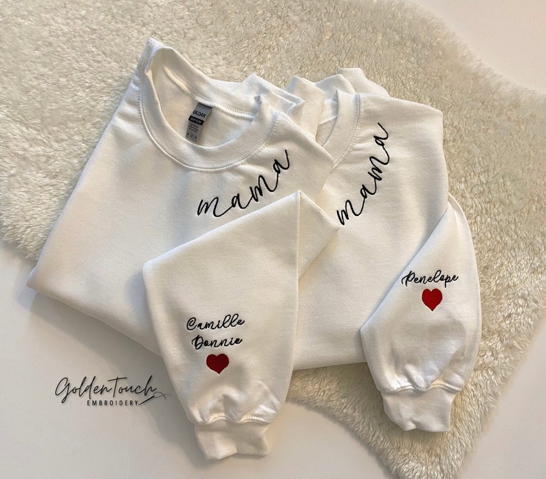 Mama Sweatshirt / Embroidered Mama Sweatshirt / Heart on Sleeve Sweatshirt / Mama Crewneck / Custom Mama Sweatshirt / Mama Shirt with Names 