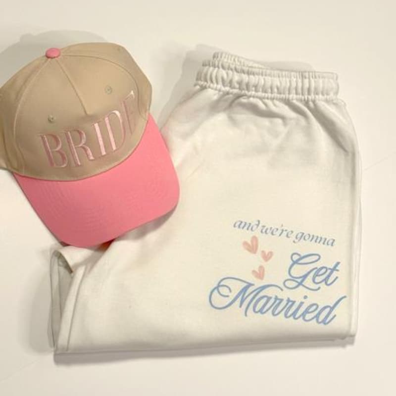 Gonna Get Married Sweatpants