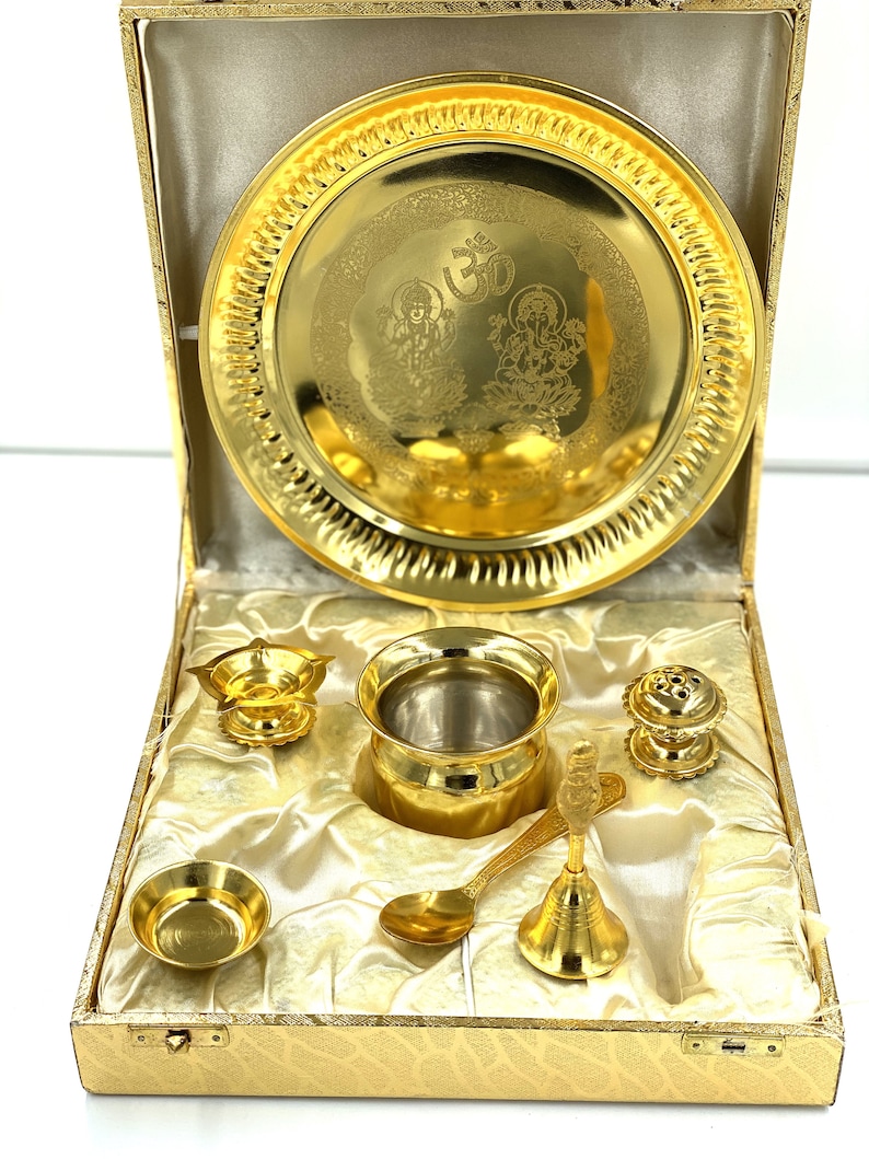 Idee regalo d'oro 24K oro placcato , Pooja Thali, regalo di festa unico USA SELLER Diwali Natale Capodanno Regalo Set immagine 1