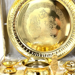 Idee regalo d'oro 24K oro placcato , Pooja Thali, regalo di festa unico USA SELLER Diwali Natale Capodanno Regalo Set immagine 4