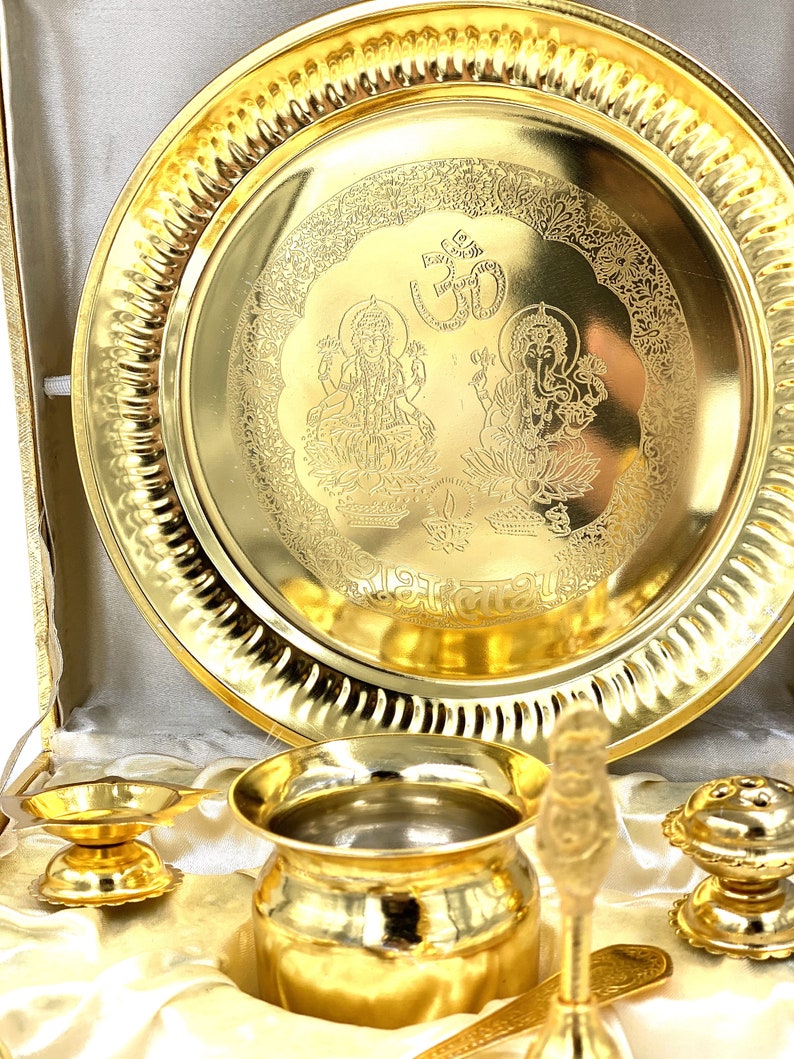 Idee regalo d'oro 24K oro placcato , Pooja Thali, regalo di festa unico USA SELLER Diwali Natale Capodanno Regalo Set immagine 4