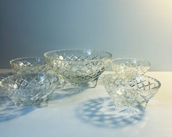 Clear glass serving bowls. Condiment table bowls, ice-cream, Fruit Bowls, 5 piece set.
