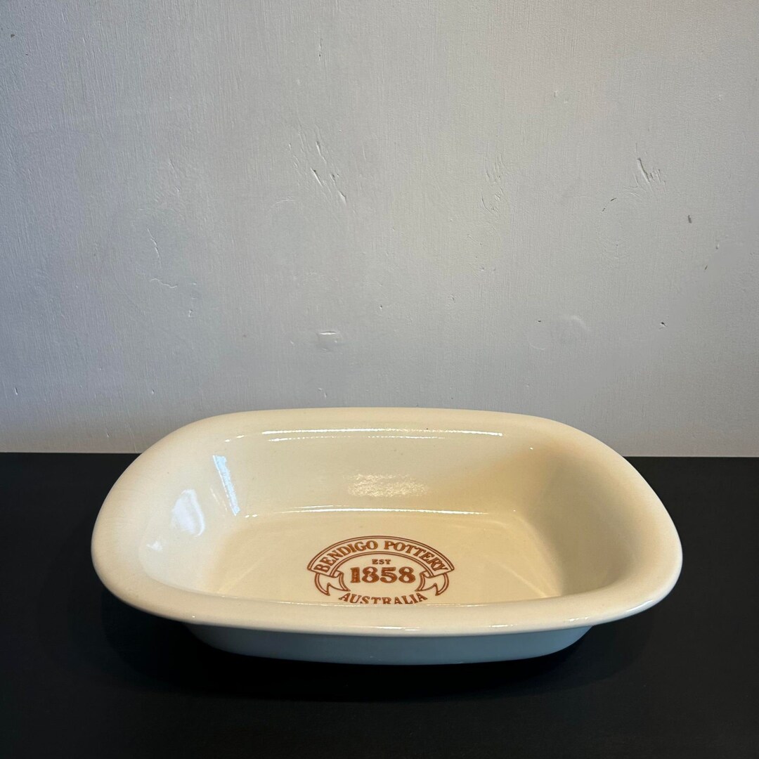Bendigo Pottery Deep Pie Dish. Classic Baking Serving Dish in Almond