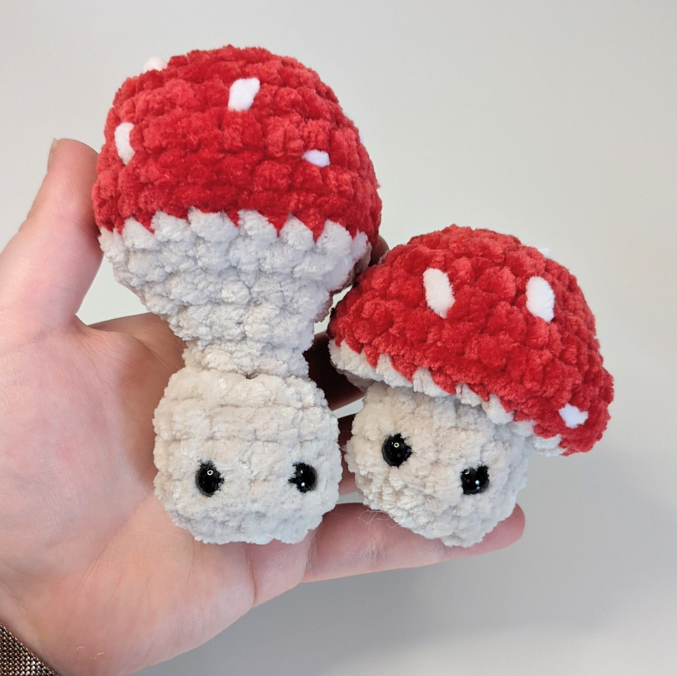 Mini Crochet Pop-up Mushroom Lucky Charm Gift Anti-stress Emotional Support  Handmade Collection Grigri 