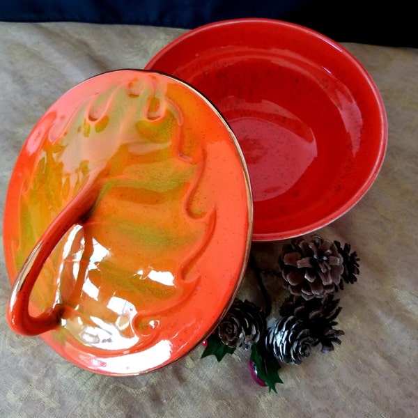 Vintage California Pottery Orange Casserole Bowl, Green Leaf On Lid, Gold Rim, Mid Century Modern, Retro Bakeware, Retro Cookware,USA G34