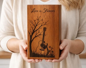 Urna de cremación de madera personalizada para cenizas humanas, urna conmemorativa con temática de guitarra, urna con temática musical, urna funeraria de madera hecha a mano para cenizas de adultos.