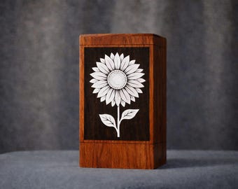 Urna de cremación de madera con grabado de girasol para cenizas humanas, urna conmemorativa de palisandro hecha a mano, urna funeraria con grabado de nombre gratuito.