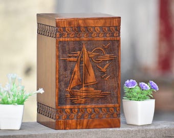 Handgemaakte houten crematie-urn met zeilbootontwerp | Herdenkingsaskist met oceaanzonsondergang | Gepersonaliseerde as-urn voor volwassenen en huisdieren
