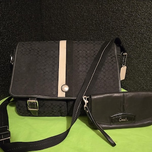 Bolso bandolera tipo mensajero Coach Varsity, tipo cartera, tipo bolso de hombro, con correa de piel para la muñeca