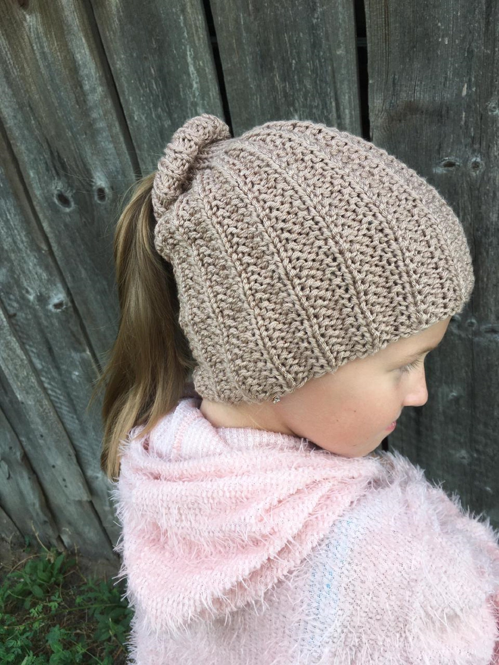 Knitting pattern Hat with ponytail hole / womens / / autumn Etsy