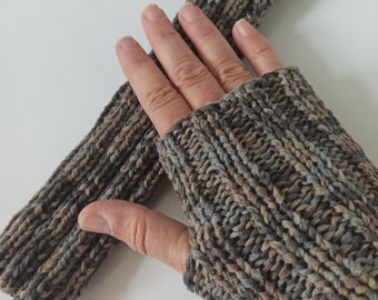 Pulswärmer Braungraumeliert! Stulpen Pulswärmer Handstulpen Wolle Handwärmer Winter Strick Damen Handschuhe Armstulpen Daumenloch Yoga warm