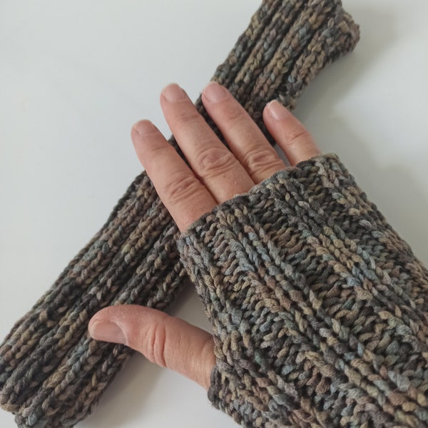 Pulswärmer Braungraumeliert! Stulpen Pulswärmer Handstulpen Wolle Handwärmer Winter Strick Damen Handschuhe Armstulpen Daumenloch Yoga warm