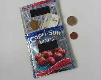 Capri Sun portefeuille CHERRY portefeuille upcycling durable eco portefeuille femmes hommes poche de pantalon fermeture Velcro sac de poitrine rétro