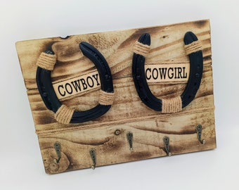 Reclaimed Wood, Rustic Farmhouse Style Horse Shoe Key Rack: Cowboy / Cowgirl Key Holder, Wall Organizer - Ideal Couple's Gift