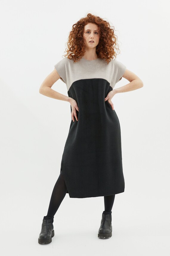cream jumper dress with black tights Black Tights with Beige Dress Outfits (16 ideas & outfits)